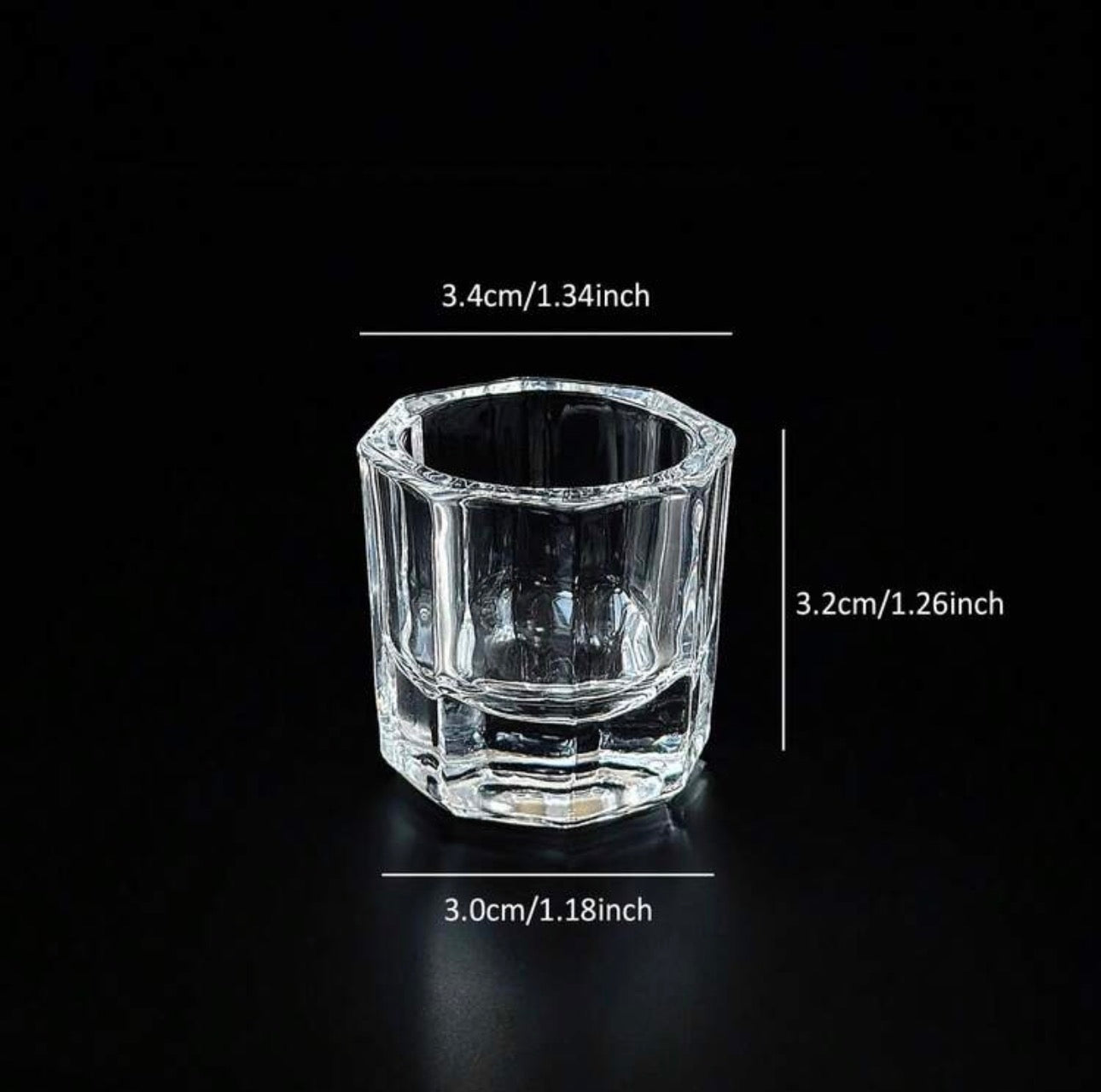 Tasse en verre nettoyage pinceau